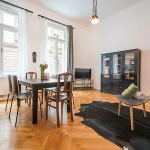 Apartment Grand Soho Ii, Wien